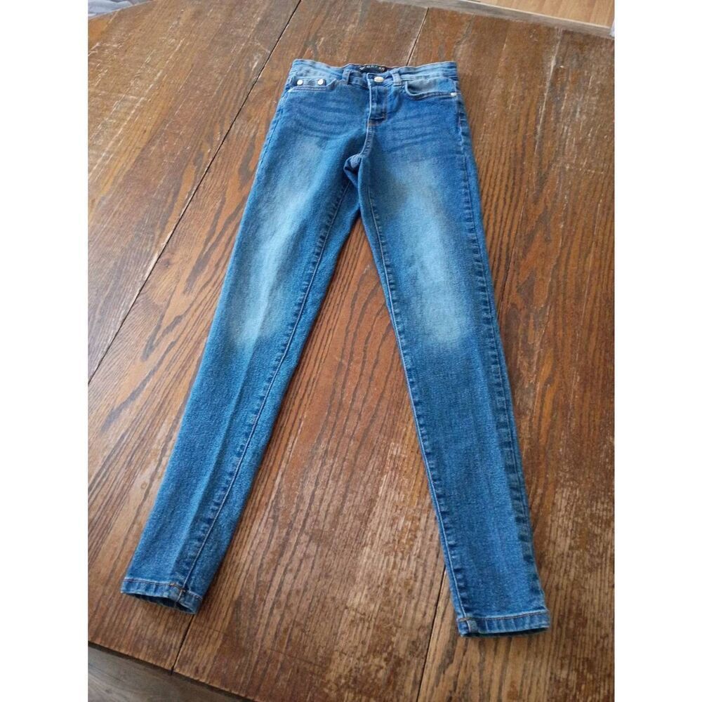 24" Waist Guess Skinny Denim Blue Jeans Casual Pants with Pockets and Belt Loops